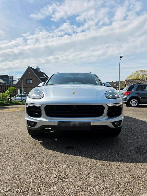 Usata Porsche Cayenne S Chrono 283 CV (208 kW) 2017 Argento SUV