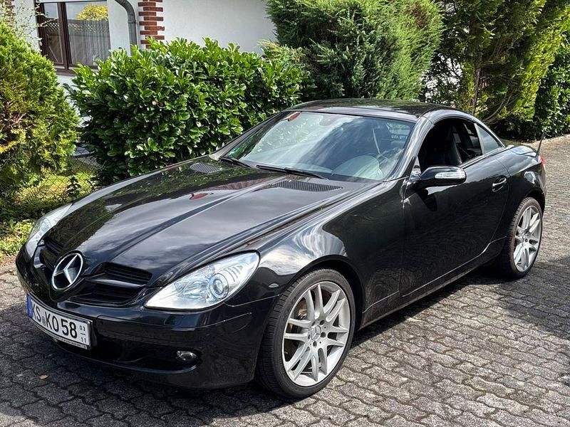 Schwarz Gebraucht 2006 Mercedes SLK200 Cabrio | 8.450 € (Fairer Preis) - Bild 1/4