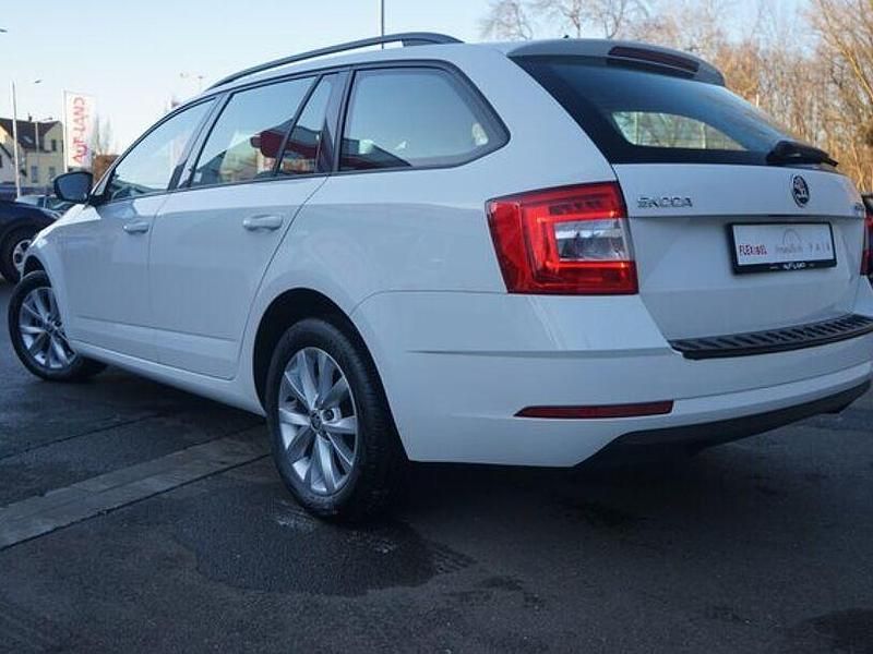 Gebraucht Skoda Octavia 150 PS (110 kW) 2019 Grau Kombi