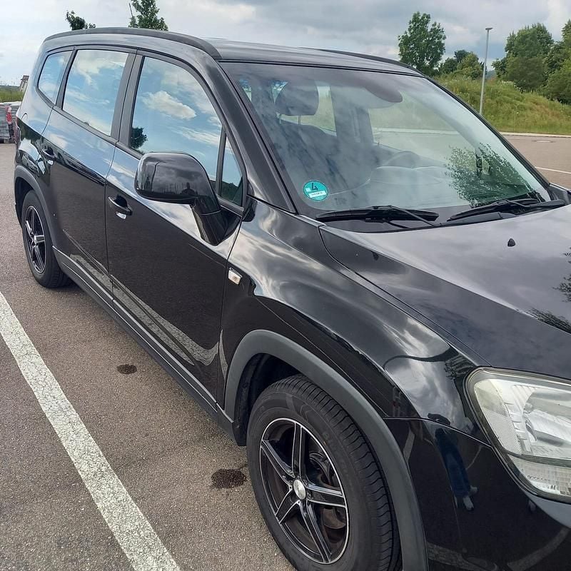 Schwarz Gebraucht 2011 Chevrolet Orlando Limousine | 3.999 € (Guter Preis) - Bild 1/4