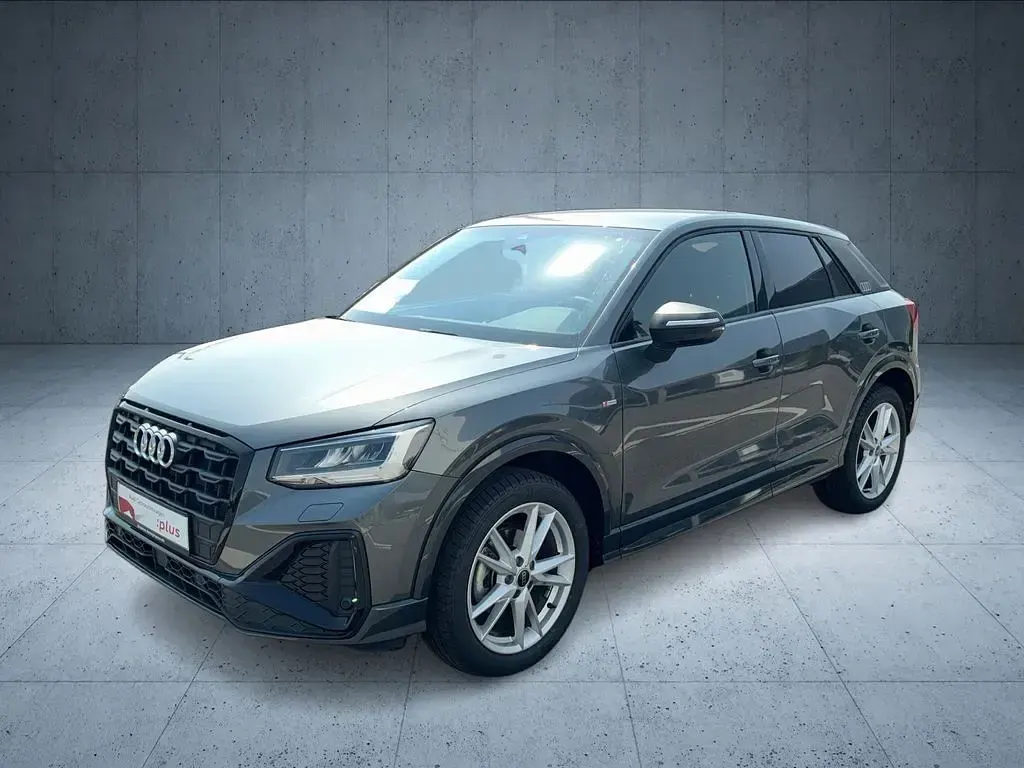 Gebraucht Audi Q2 S-Line 150 PS (110 kW) 2025 Grau SUV