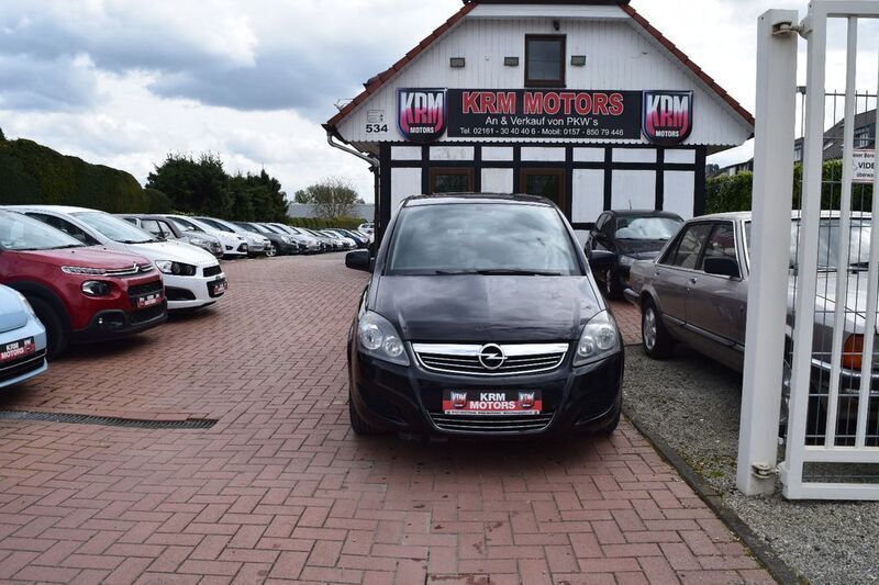 Schwarz Gebraucht 2010 Opel Zafira Edition Van / Kleinbus | 4.490 € (Fairer Preis) - Bild 1/2