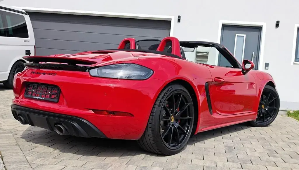 Gebraucht Porsche 718 400 PS (294 kW) 2021 Rot Cabrio