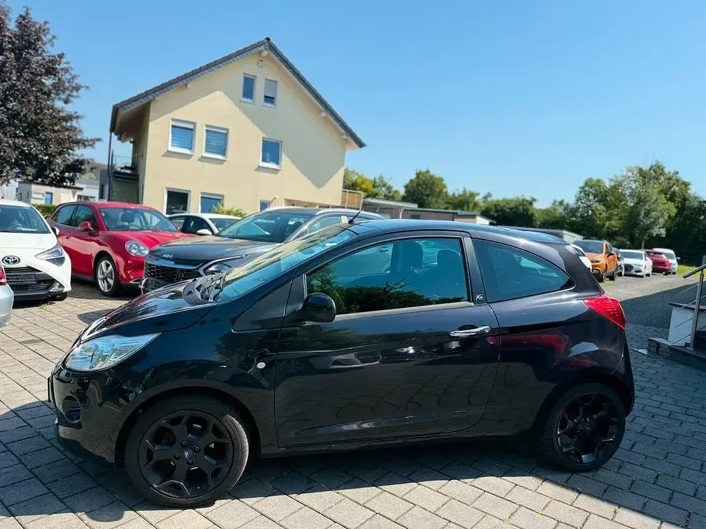 Gebraucht Ford Ka Titanium 69 PS (50 kW) 2015 Schwarz Kleinwagen