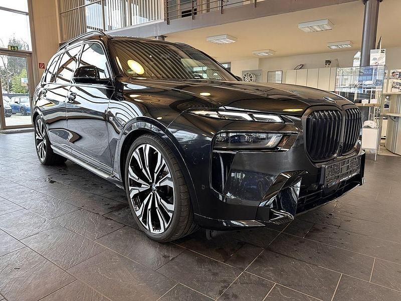 Black sapphire Gebraucht 2023 BMW X7 M Sport SUV | 87.990 € (Fairer Preis) - Bild 1/4