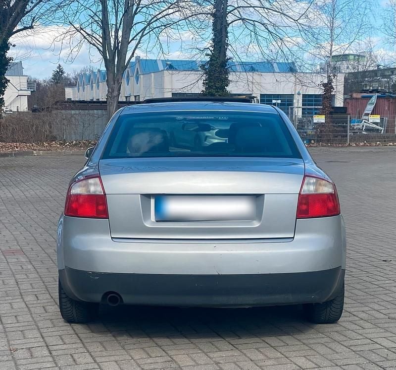 Gebraucht Audi A4 131 PS (96 kW) 2002 Silber Limousine