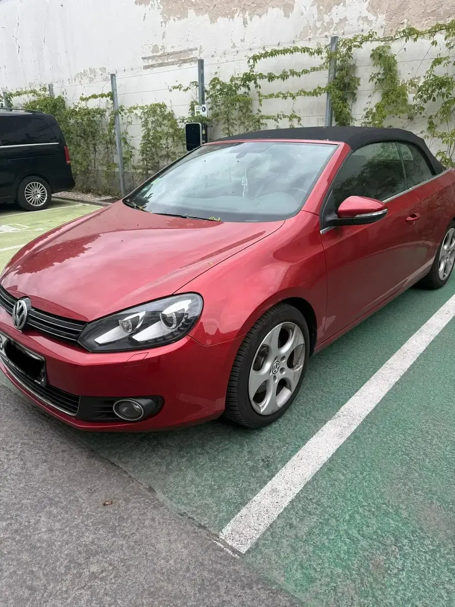 Gebraucht VW Golf 160 PS (117 kW) 2011 Rot Cabrio