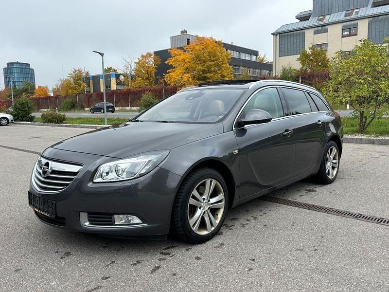 Silber Gebraucht 2011 Opel Insignia Innovation Kombi | 6.850 € (Fairer Preis) - Bild 1/4