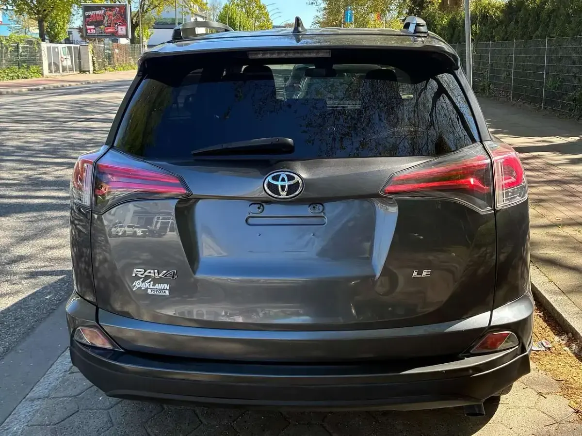 Gebraucht Toyota RAV4 155 PS (114 kW) 2017 Grau SUV