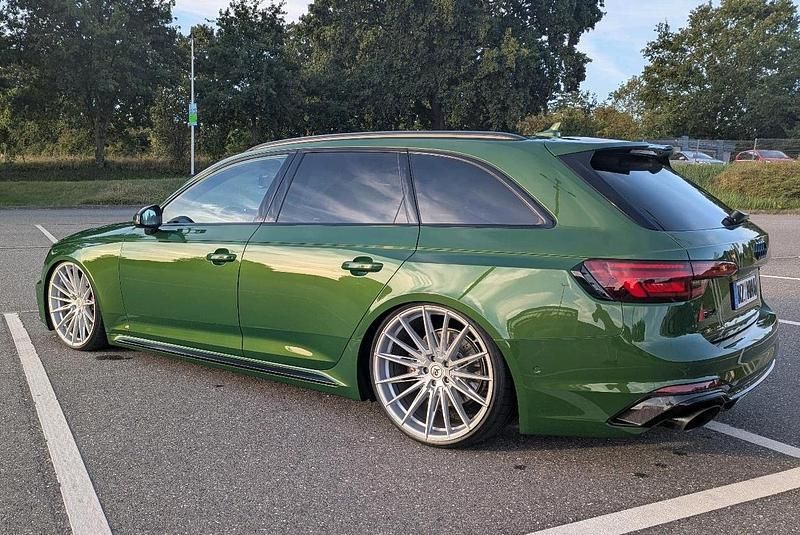 Grün Gebraucht 2018 Audi RS4 Performance Kombi | 54.800 € (Fairer Preis) - Bild 1/4