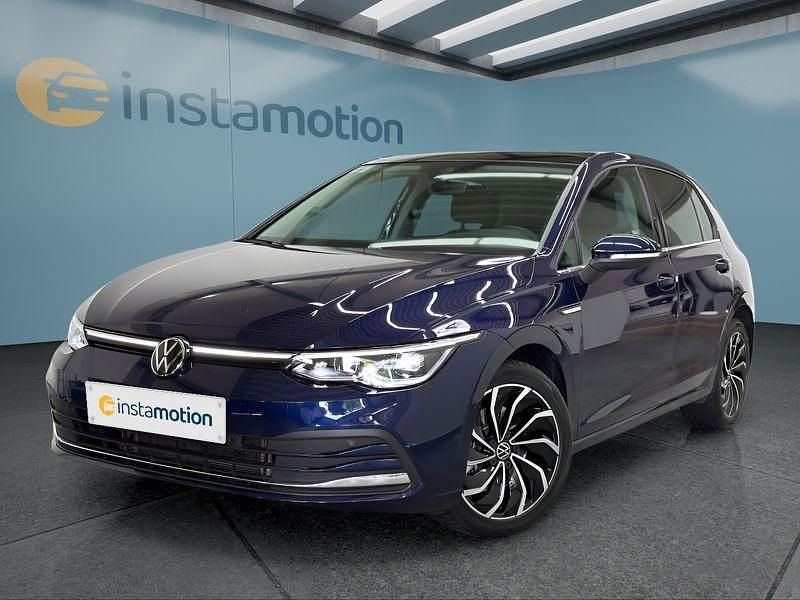 Blau Gebraucht 2023 VW Golf VIII Kleinwagen | 28.249 € (Guter Preis) - Bild 1/4