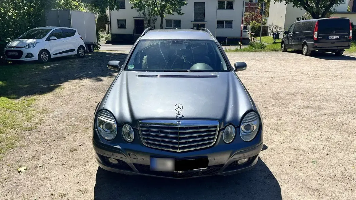 Gebraucht Mercedes E280 Classic 190 PS (139 kW) 2008 Grau Limousine