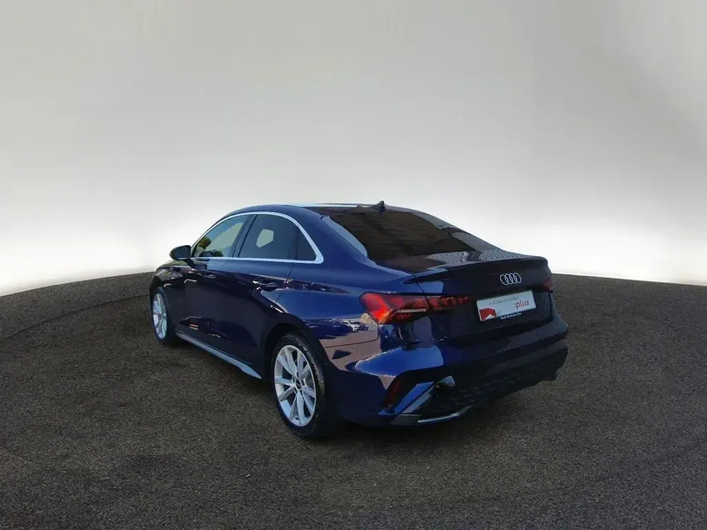 Gebraucht Audi A3 S-Line 116 PS (85 kW) 2025 Navarrablau metallic Limousine