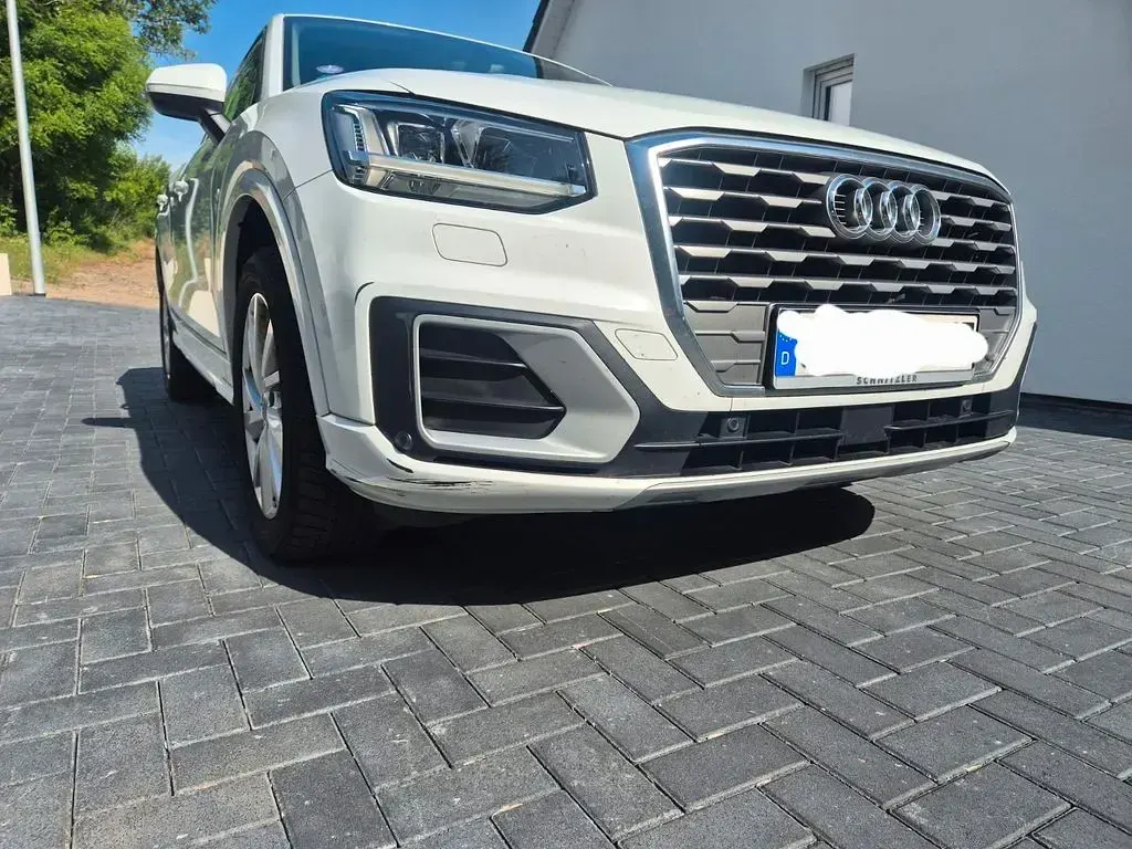 Gebraucht Audi Q2 Ambiente 150 PS (110 kW) 2019 Weiß SUV