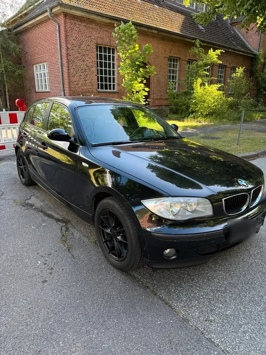 Gebraucht BMW 116 115 PS (84 kW) 2005 Schwarz Kleinwagen