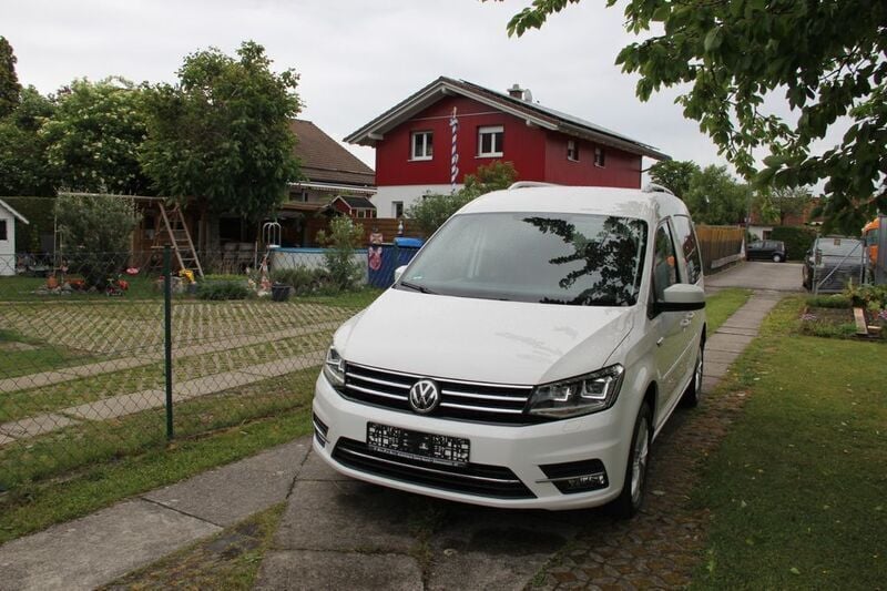 Weiß Gebraucht 2017 VW Caddy Highline Van / Kleinbus | 17.290 € (Superpreis) - Bild 1/4