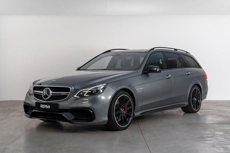 Grau Gebraucht 2017 Mercedes E63S AMG AMG Limousine | 61.900 € (Fairer Preis) - Bild 1/4