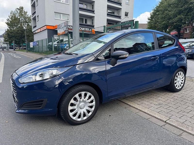 Gebraucht Ford Fiesta Trend 60 PS (44 kW) 2013 Blau Kleinwagen