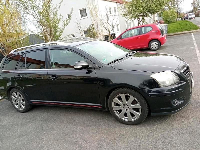 Schwarz Gebraucht 2008 Toyota Avensis Kombi | 1.700 € (Guter Preis) - Bild 1/4