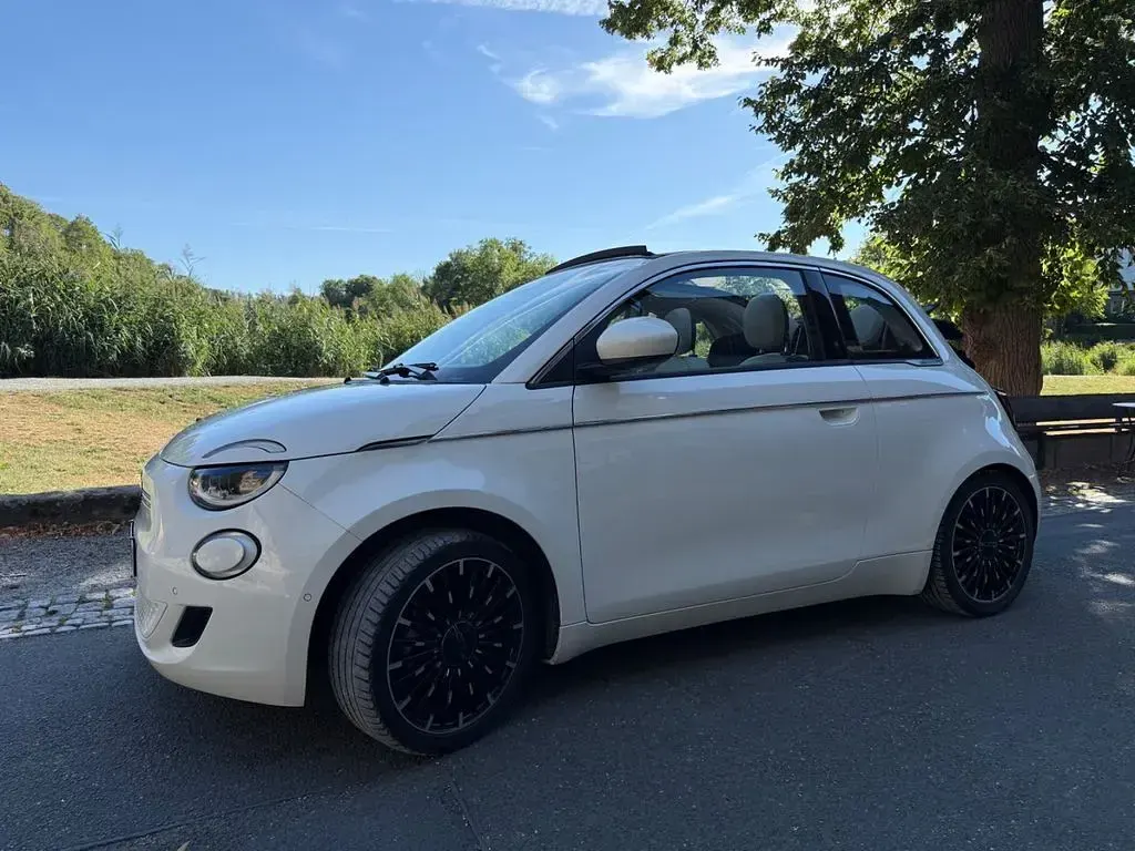 Gebraucht Fiat 500e La Prima 86 kW (118 PS) 2022 Weiß Cabrio