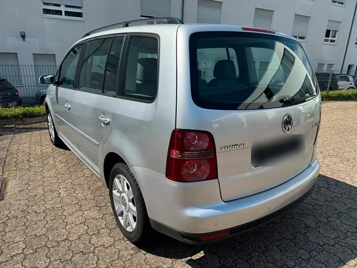 Gebraucht VW Touran 140 PS (102 kW) 2007 Van / Kleinbus