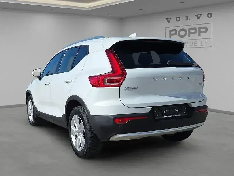 Occasion Volvo XC40 Core 129 ch (94 kW) 2023 Blanc SUV