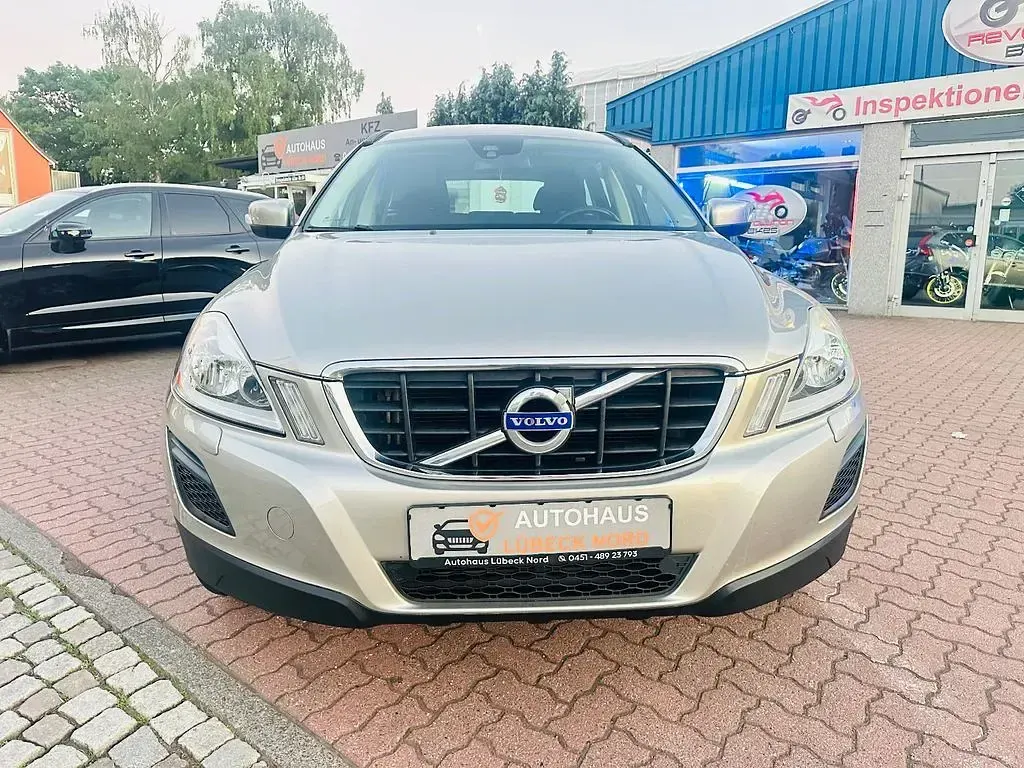 Gebraucht Volvo XC60 Kinetic 163 PS (119 kW) 2012 SUV