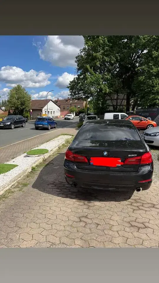 Gebraucht BMW 530 Sport Line 252 PS (185 kW) 2019 Schwarz Limousine