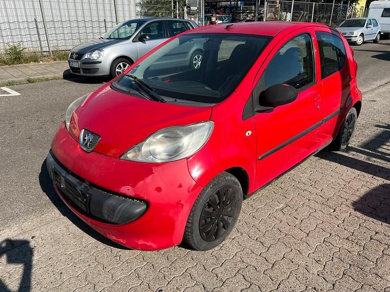 Rot Gebraucht 2006 Peugeot 107 Kleinwagen | 600 € (Superpreis) - Bild 1/4