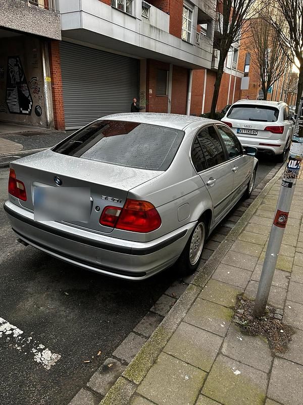 Gebraucht BMW 320 150 PS (110 kW) 1998 Silber Limousine