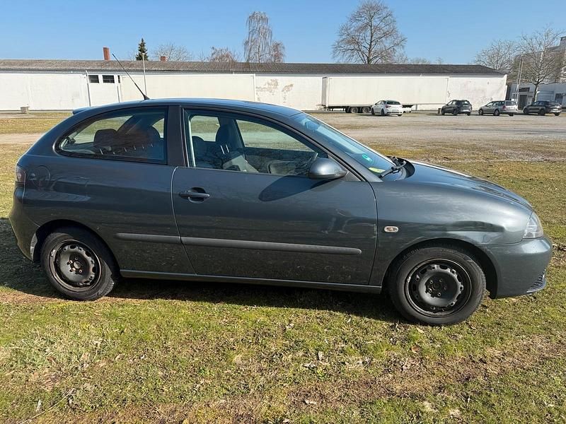 Gebraucht Seat Ibiza 70 PS (51 kW) 2007 Silber Kleinwagen