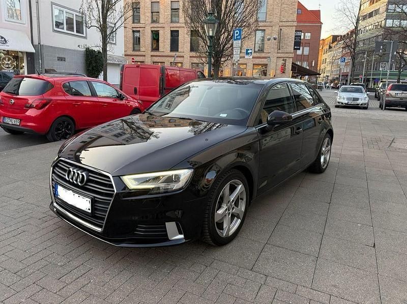 Schwarz Gebraucht 2019 Audi A3 Sportback Sport Limousine | 15.300 € (Guter Preis) - Bild 1/4