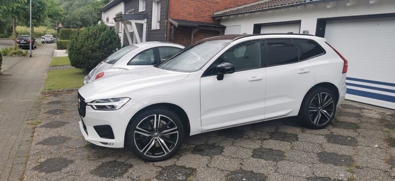 Weiß Gebraucht 2018 Volvo XC60 R-Design SUV | 26.900 € (Fairer Preis) - Bild 1/4