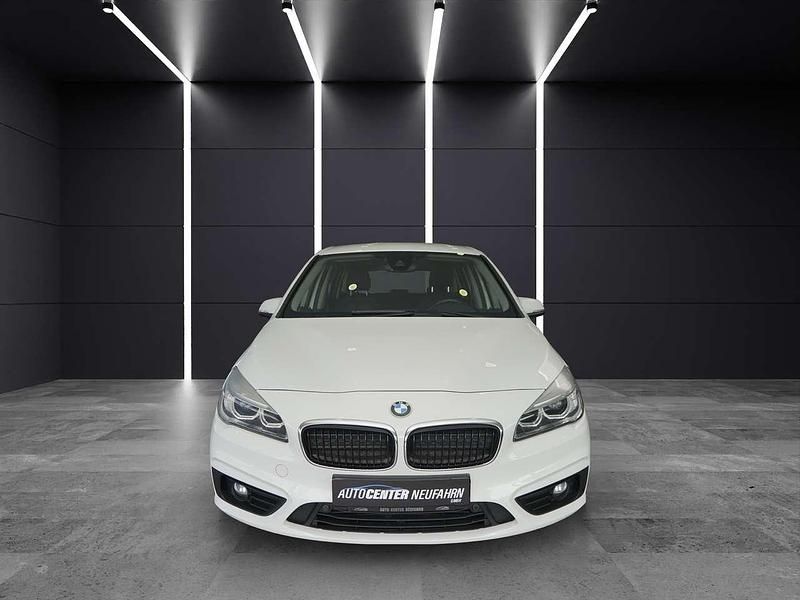 Gebraucht BMW 218 Advantage 150 PS (110 kW) 2016 Alpinweiss 3 Van / Kleinbus