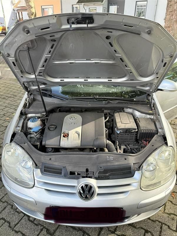 Gebraucht VW Golf V 116 PS (85 kW) 2005 Silber Kleinwagen