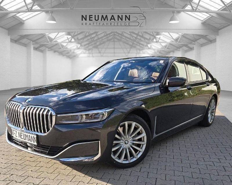 Grau Gebraucht 2022 BMW 730 Limousine | 45.790 € (Superpreis) - Bild 1/4