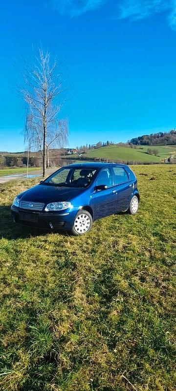Gebraucht Fiat Punto 60 PS (44 kW) 2009 Blau Kleinwagen