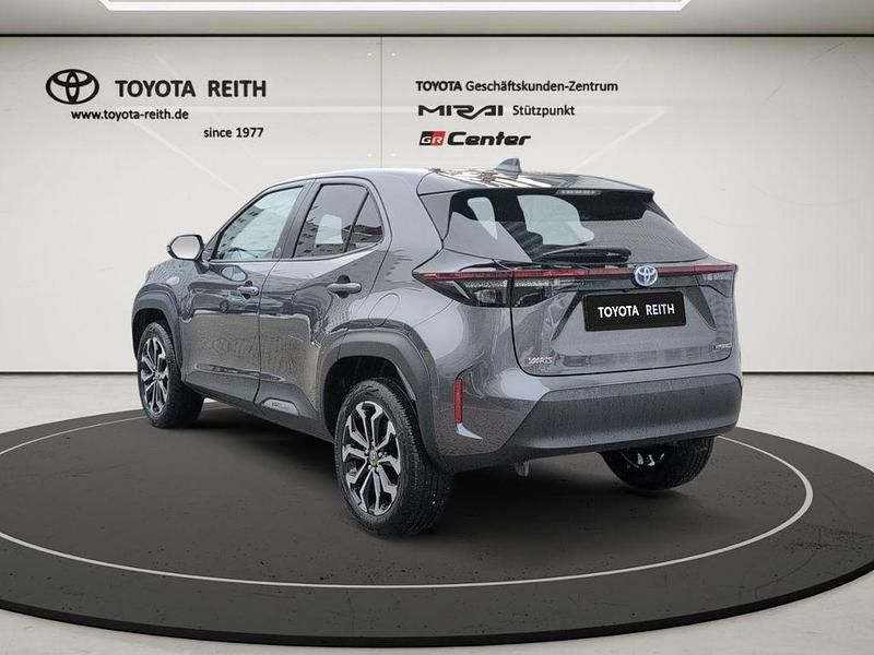 Gebraucht Toyota Yaris Hybrid Team 116 PS (85 kW) 2022 Marlingrau metallic Kleinwagen