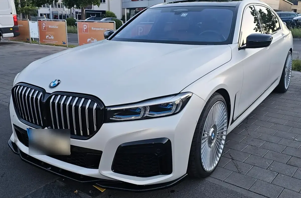 Gebraucht BMW 750L 530 PS (389 kW) 2021 Weiß Limousine