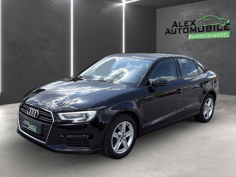 Brillantschwarz Gebraucht 2017 Audi A3 Sport Limousine | 12.250 € (Fairer Preis) - Bild 1/4