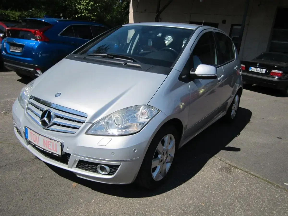 Gebraucht Mercedes A200 140 PS (102 kW) 2010 Silber Limousine