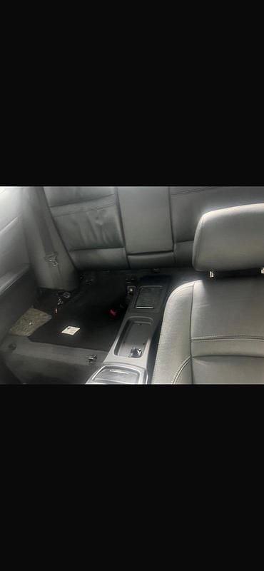 Gebraucht BMW 320 163 PS (119 kW) 2009 Schwarz Coupé