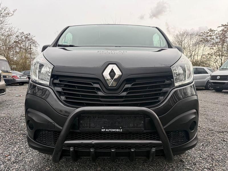 Second-hand Renault Trafic 140 CP (102 kW) 2016 Negru Monovolum