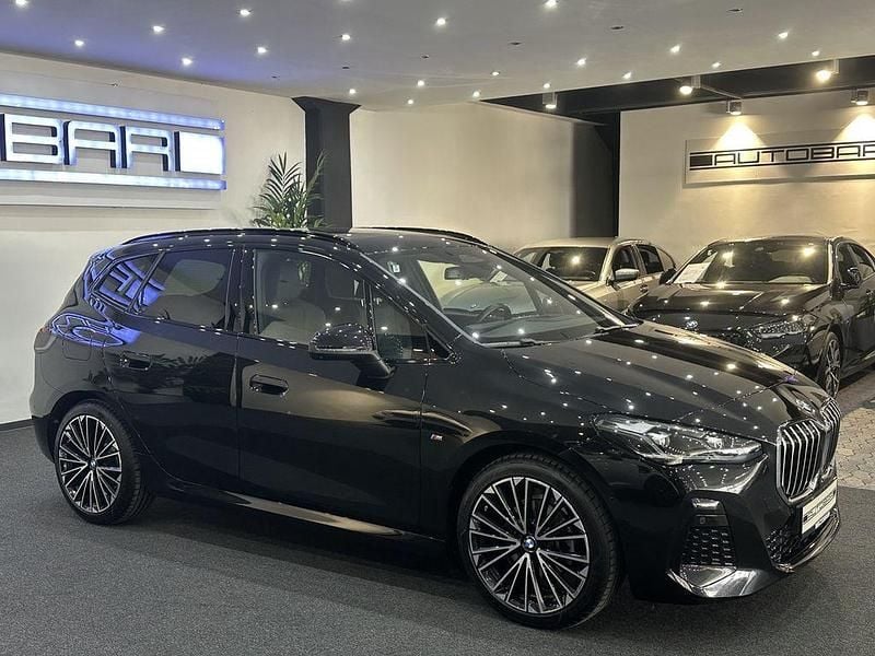 Gebraucht BMW 218 Active Tourer M Sport 136 PS (100 kW) 2024 Black sapphire Van / Kleinbus