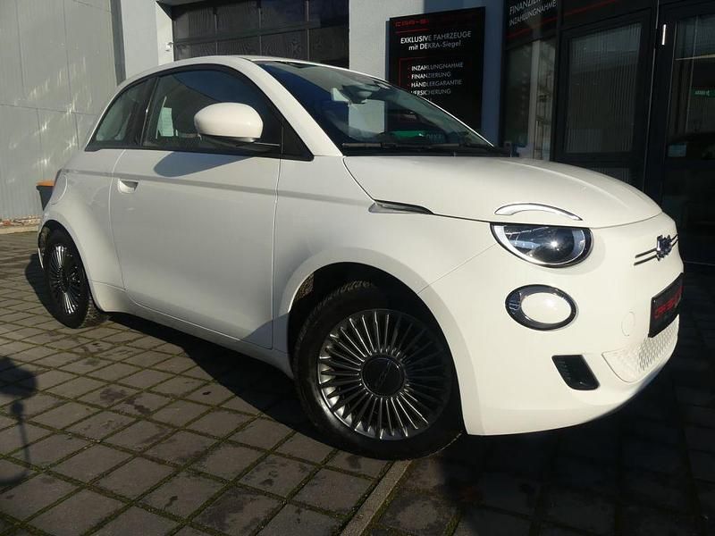 Arktis weiß Gebraucht 2021 Fiat 500e Kleinwagen | 14.799 € (Etwas zu teuer) - Bild 1/4