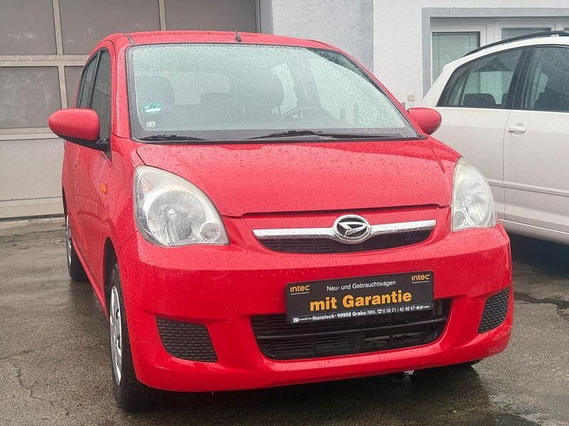 Gebraucht Daihatsu Cuore Plus 58 PS (42 kW) 2007 Rot Kleinwagen