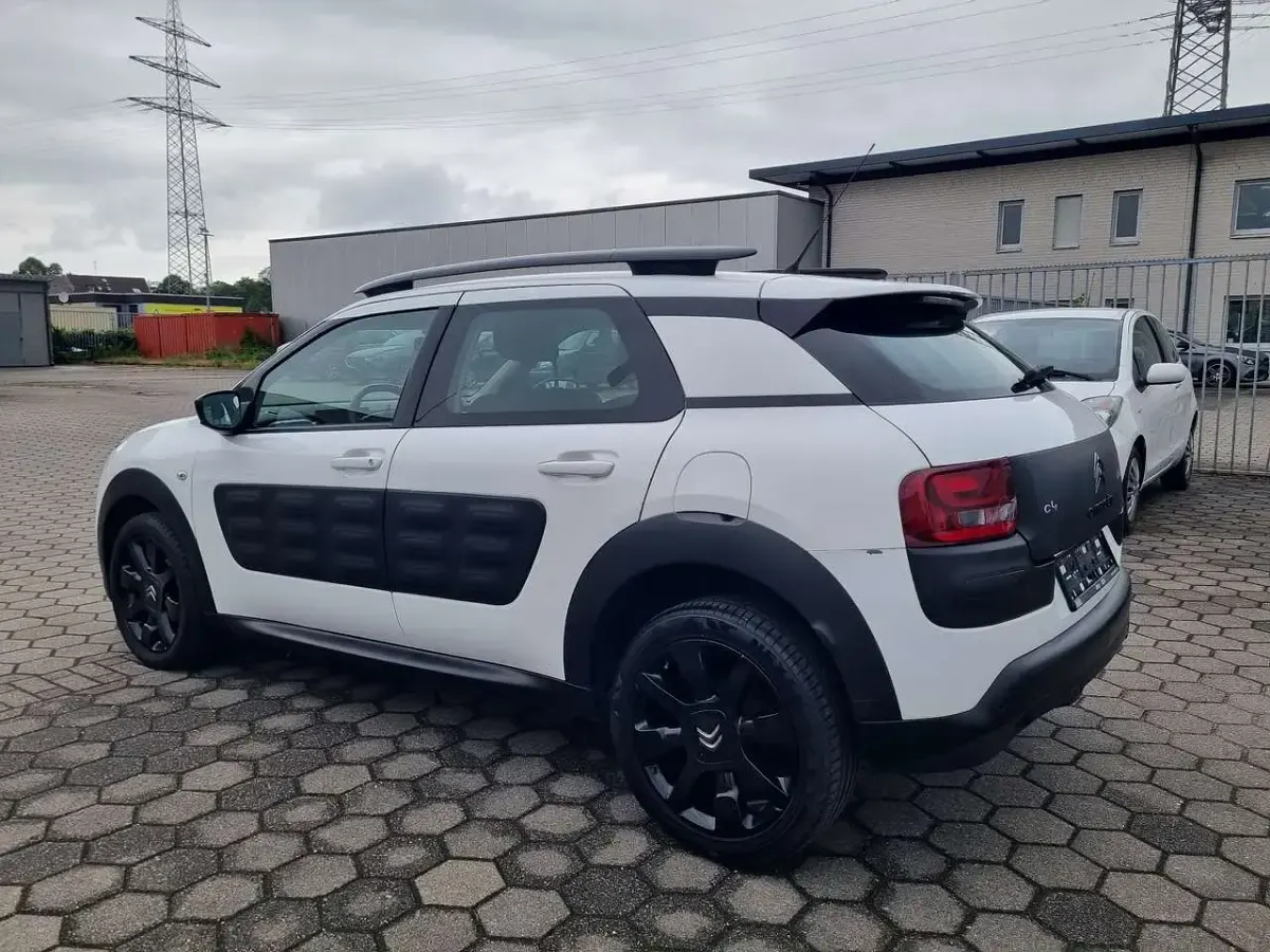 Gebraucht Citroën C4 Feel 99 PS (72 kW) 2015 Blanc banquise SUV