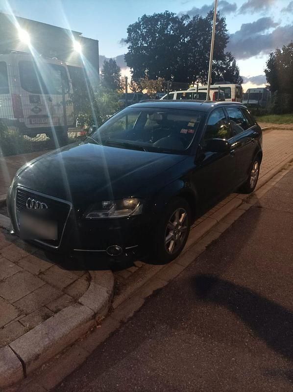 Schwarz Gebraucht 2011 Audi A3 Sportback Ambiente Limousine | 5.000 € (Fairer Preis) - Bild 1/4