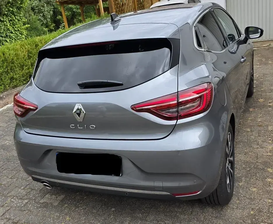 Gebraucht Renault Clio Techno 91 PS (66 kW) 2023 Grau Kleinwagen