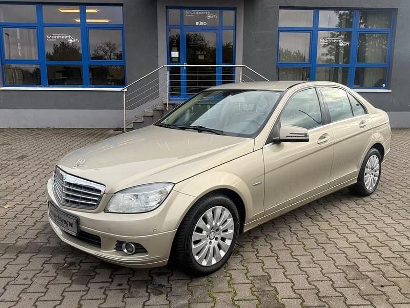 Gebraucht Mercedes C180 156 PS (114 kW) 2011 Beige Limousine